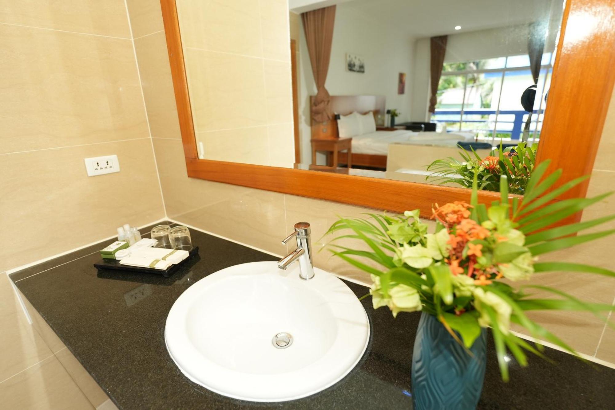 Amor Resort Koh Rong Derm Tkov Village Exterior foto